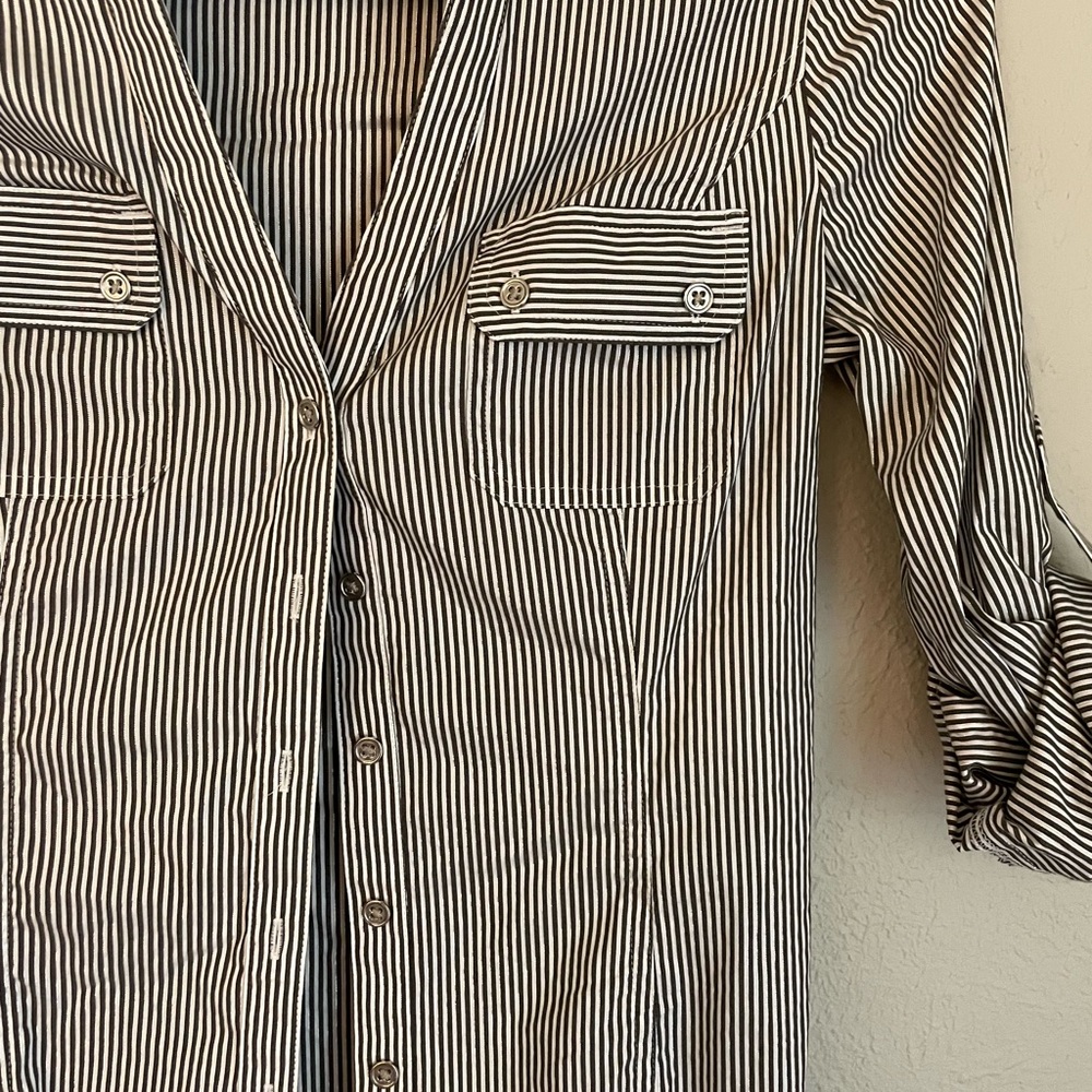 Express Striped Button-Up Top - Picture 3 of 6